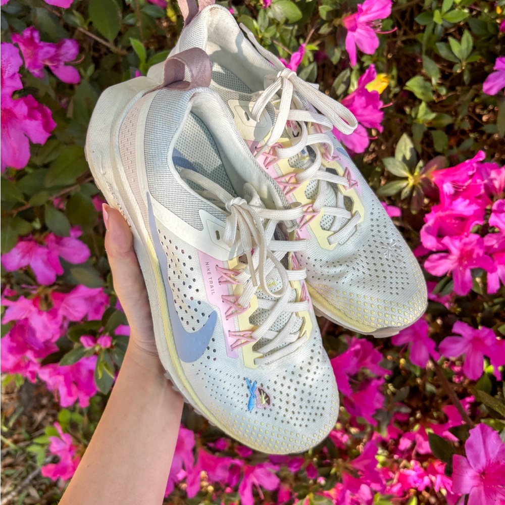 Nike Pegasus Trail 4 Women's Trail Running Shoes SIZE 8